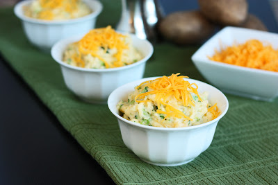 Cheesy Broccoli Mashed Potatoes