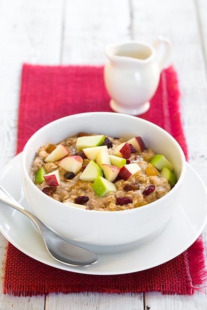 Fall Spiced Apple Oatmeal | Easy Cooking Zone