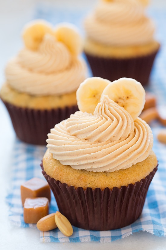 Banana Cupcakes with Salted Caramel Peanut Butter Frosting | Easy Cooking Zone