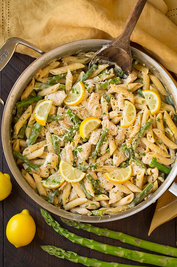 One-Pan Creamy Lemon Pasta with Chicken and Asparagus | Easy Cooking Zone