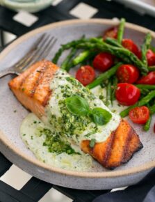 Grilled Salmon with Creamy Pesto