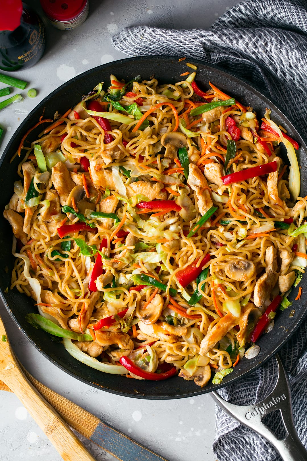 Yakisoba Noodles with Chicken and Veggies