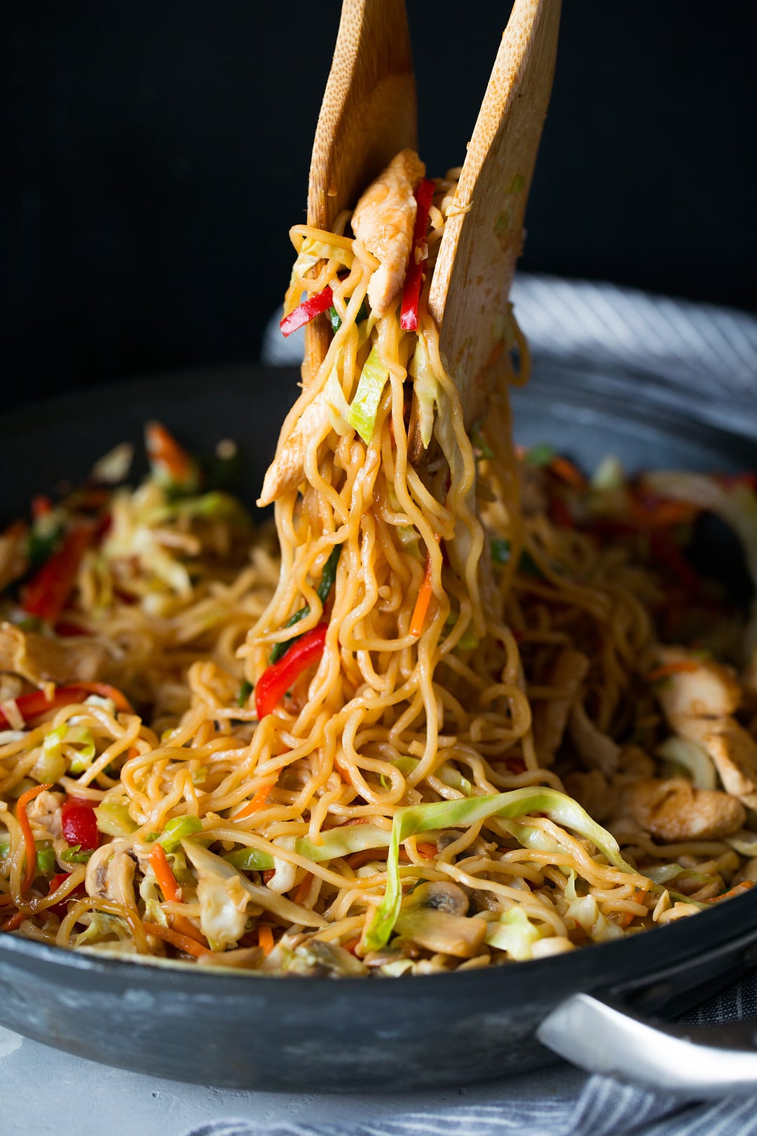 serving chicken yakisoba with vegetables