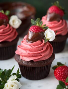 Chocolate Covered Strawberry Cupcakes