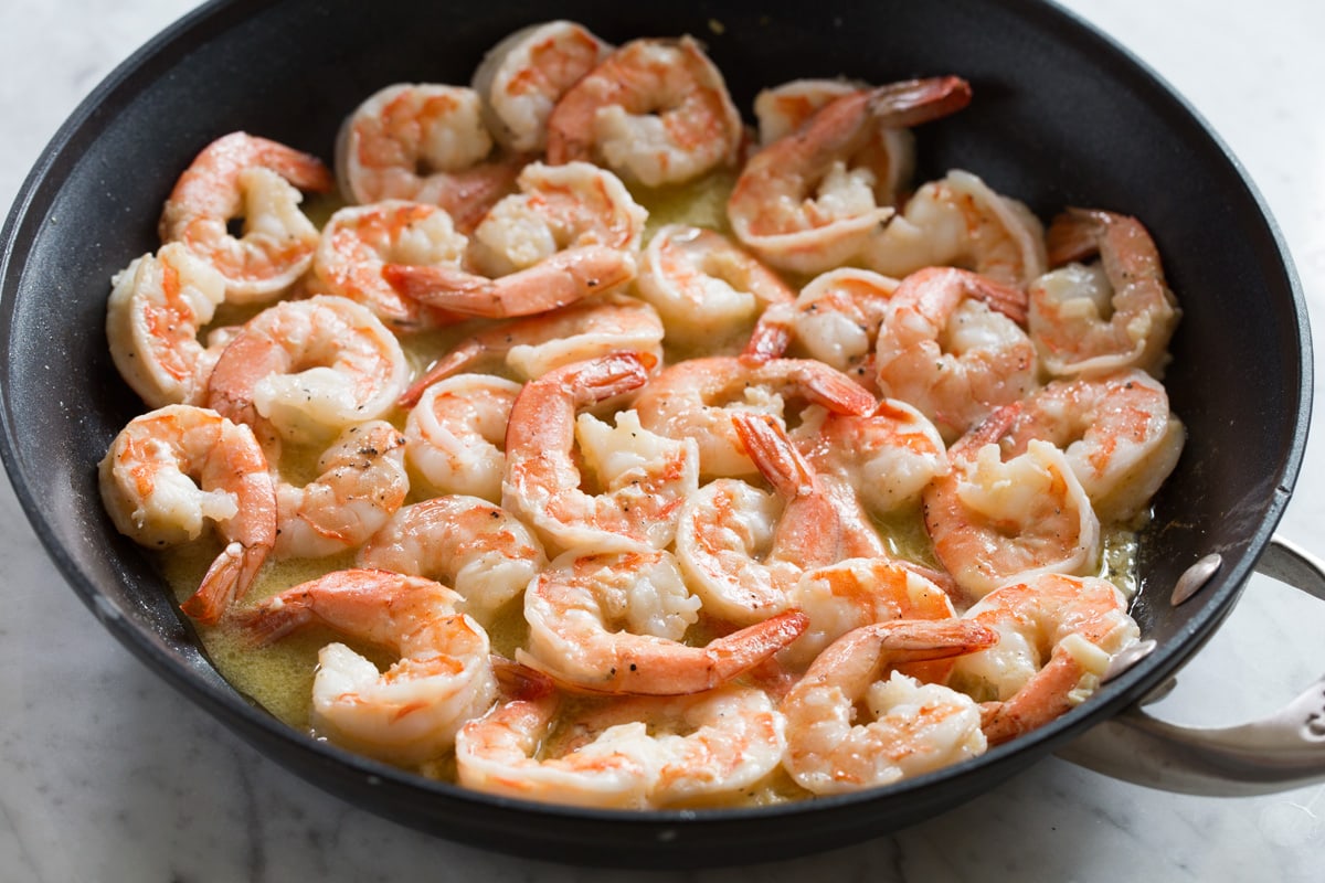 Cooked shrimp in sauce.