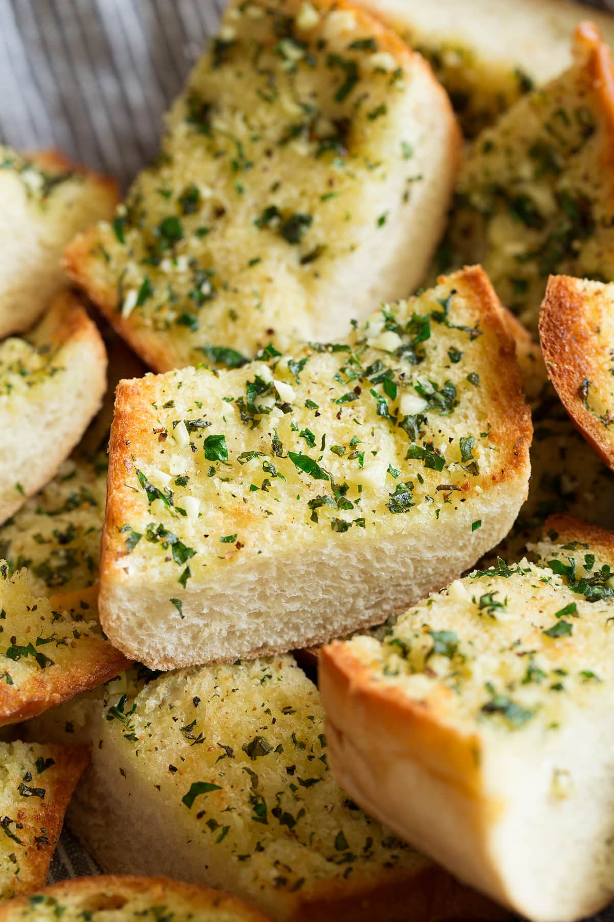 Close up image of sliced garlic bread.