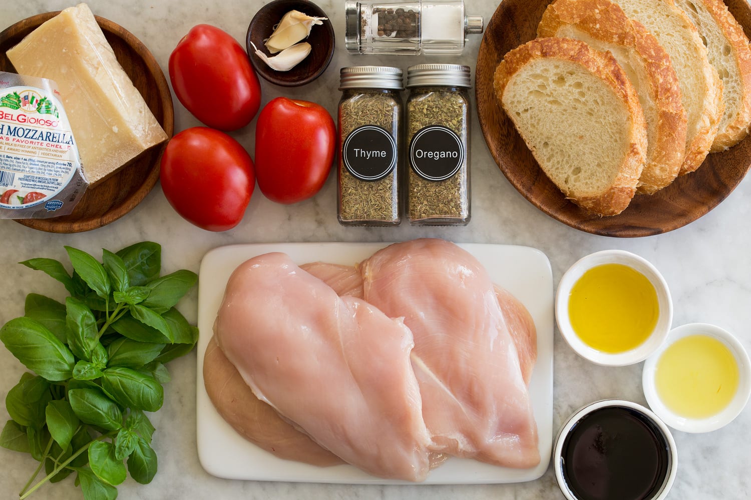 Bruschetta chicken recipe ingredients.