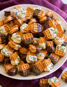 Peanut butter pretzels with chocolate.